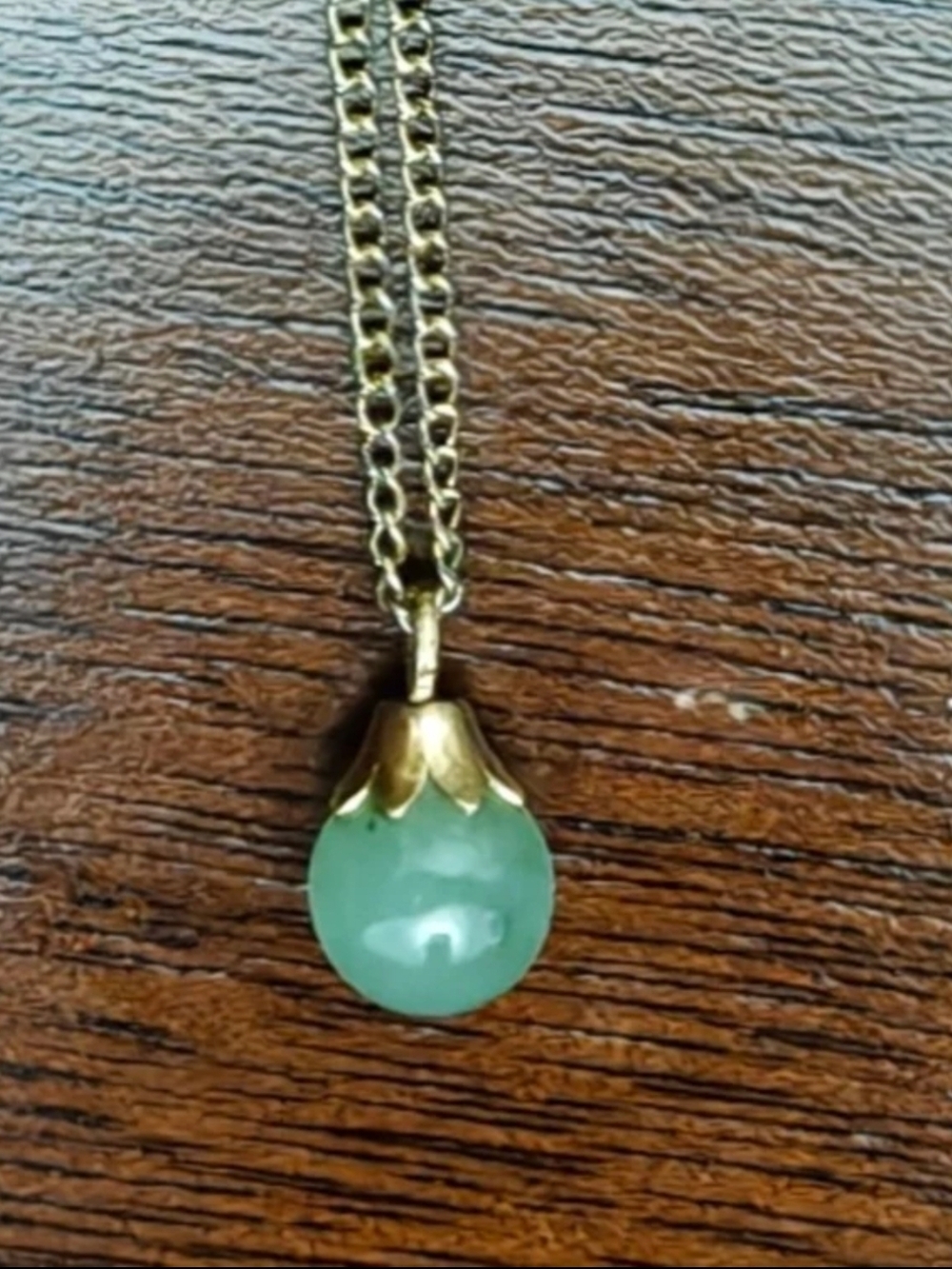 Jade Gold Pendant Necklace.